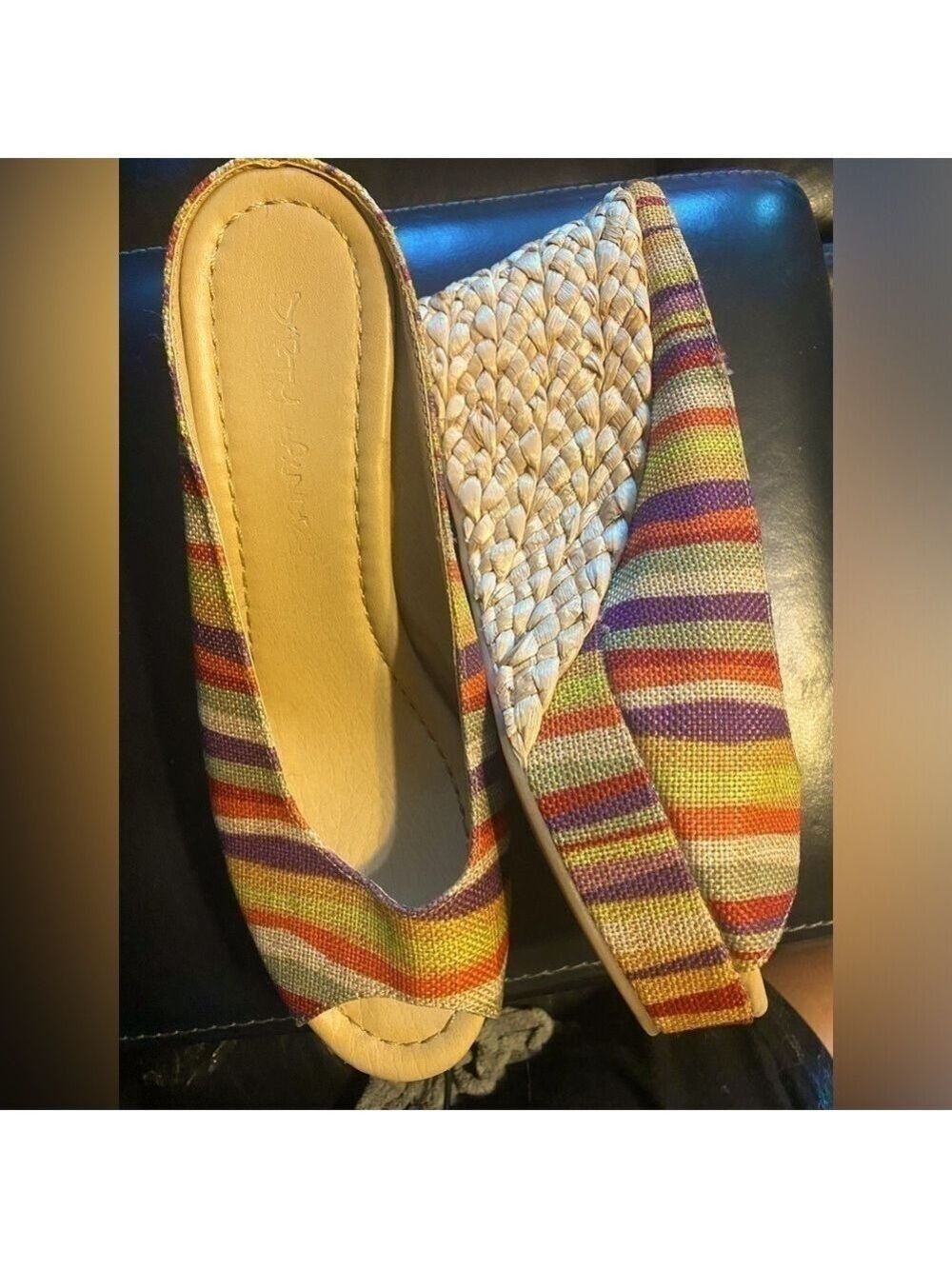Attractive  Dirty Laundry Wedge heels- pre-loved size 8.5 multicolored striped